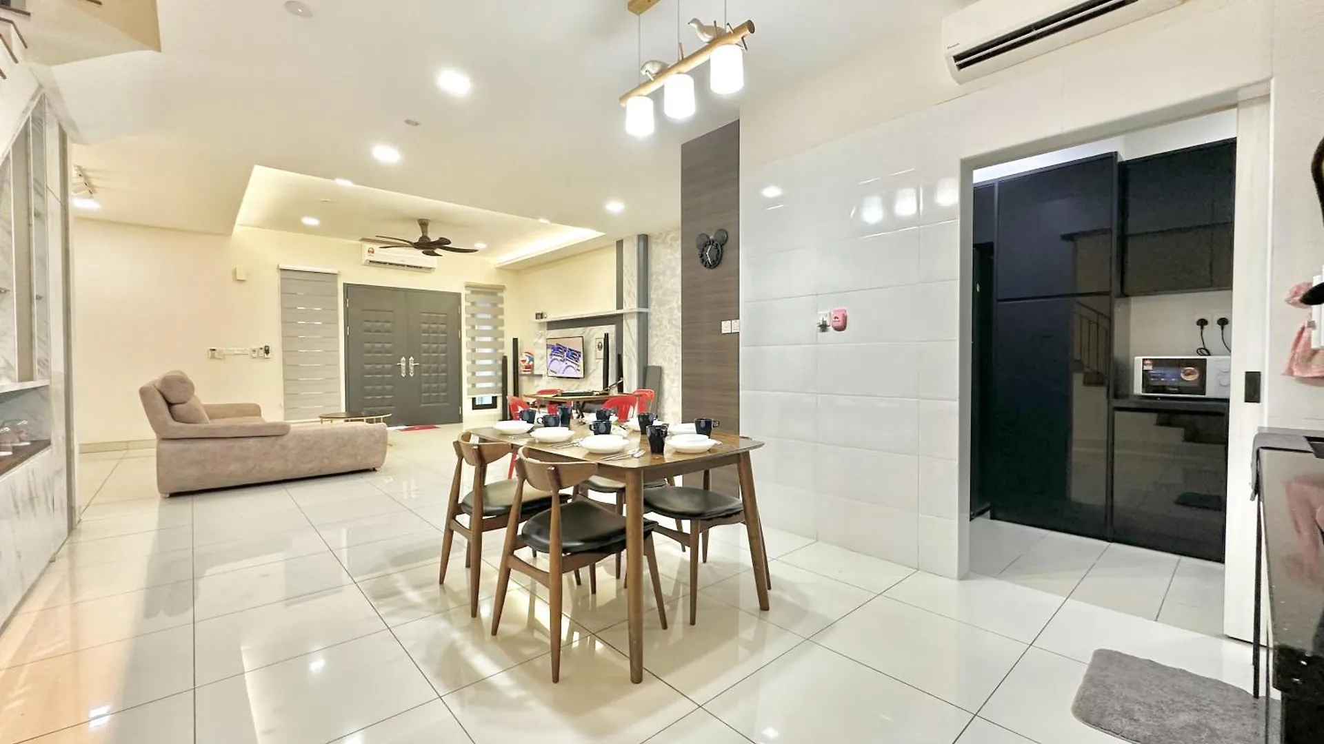 Дом отдыха Landed Austin Homestay 11 Pax Ktv Mahjong Bbq Glenmarie By Stayrene Джохор-Бару